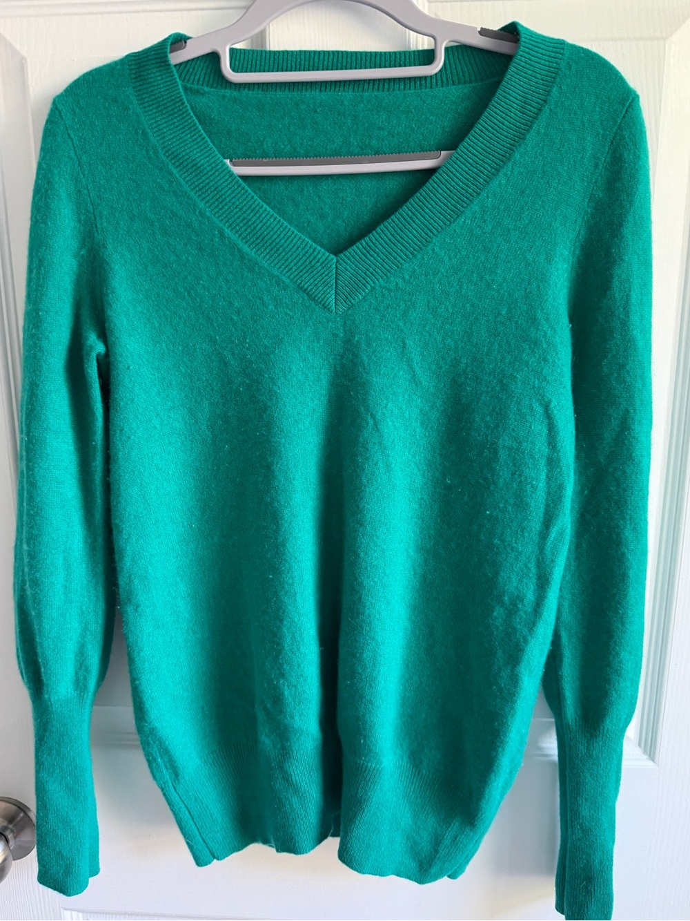Vintage Y2K J. Crew Women’s V-Neck Sweater in Teal